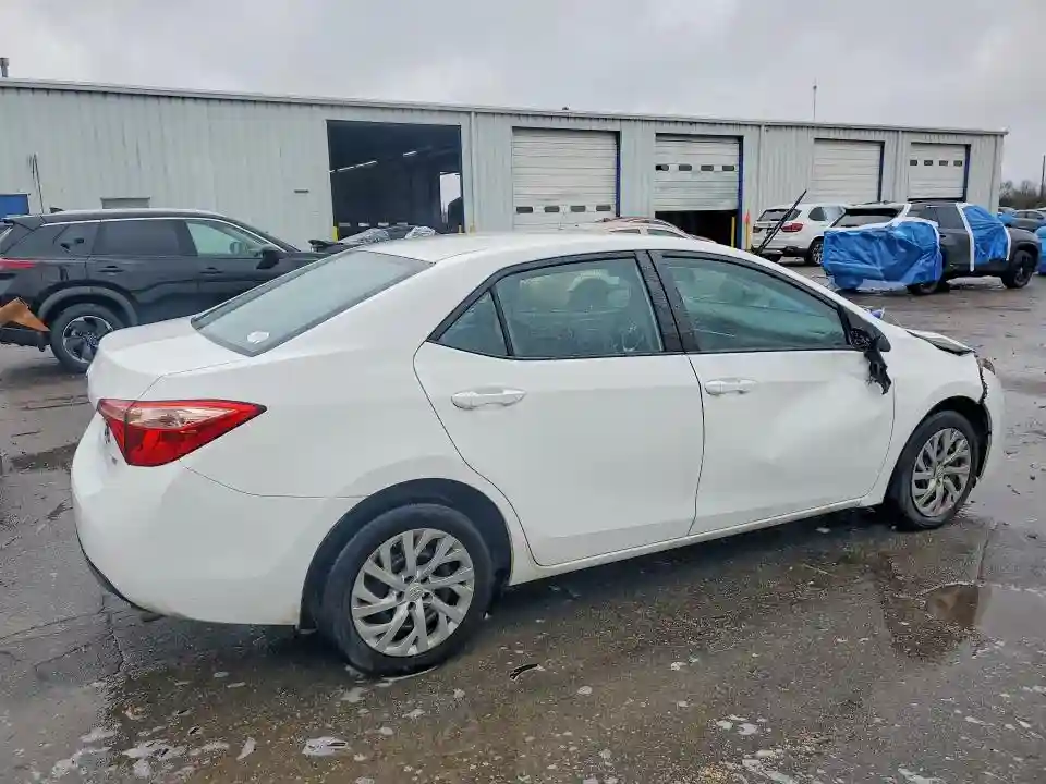 5YFBURHE5KP906641 2019 TOYOTA COROLLA-2