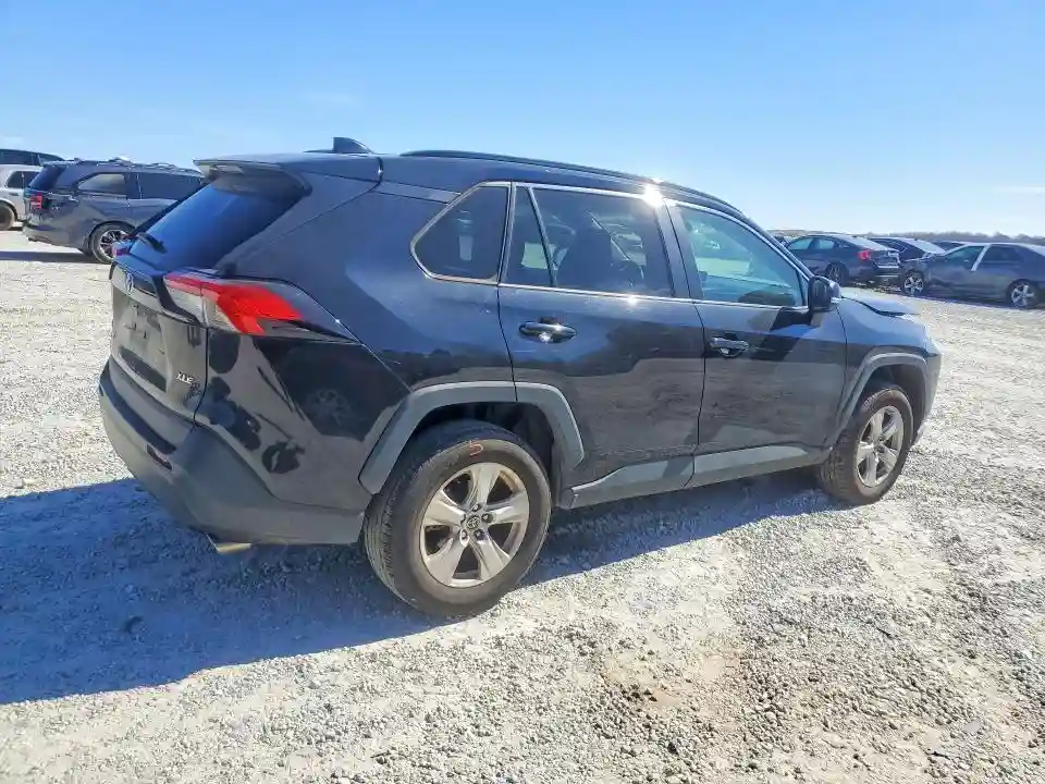 2T3W1RFV5MW133465 2021 TOYOTA RAV4-2