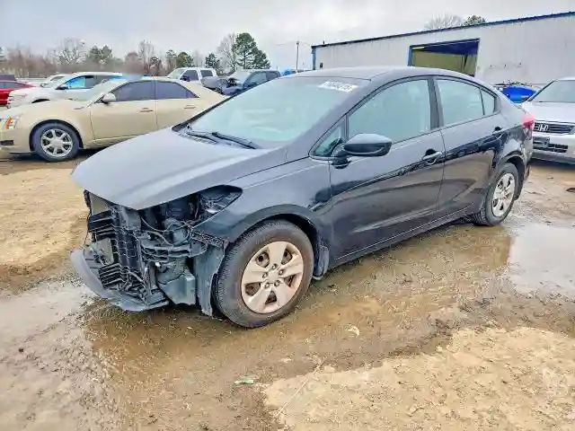 3KPFL4A72JE268657 2018 KIA FORTE-0