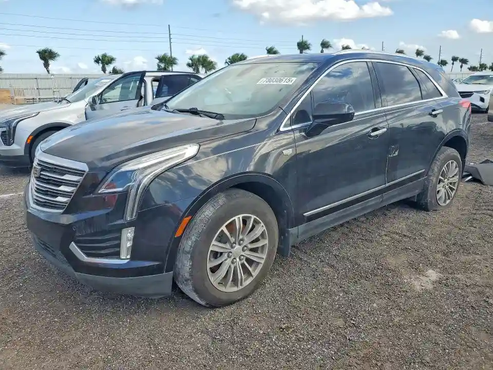 1GYKNCRS7HZ130553 2017 CADILLAC XT5-0