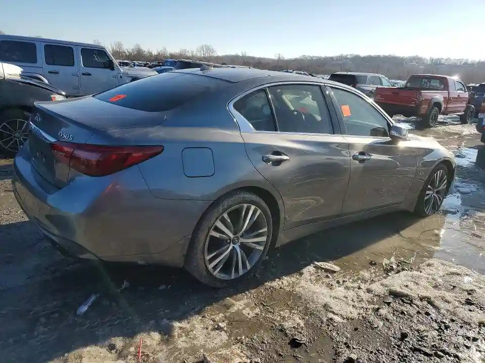 JN1EV7AR9JM433682 2018 INFINITI Q50-2