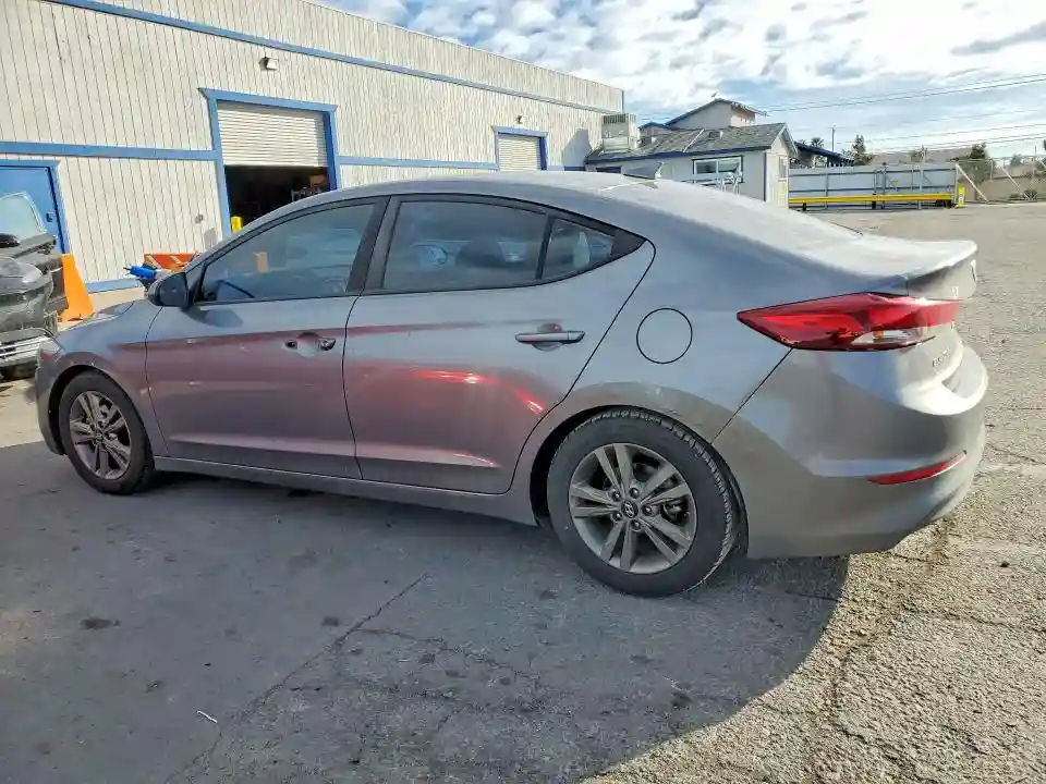 5NPD84LFXJH328600 2018 HYUNDAI ELANTRA-1
