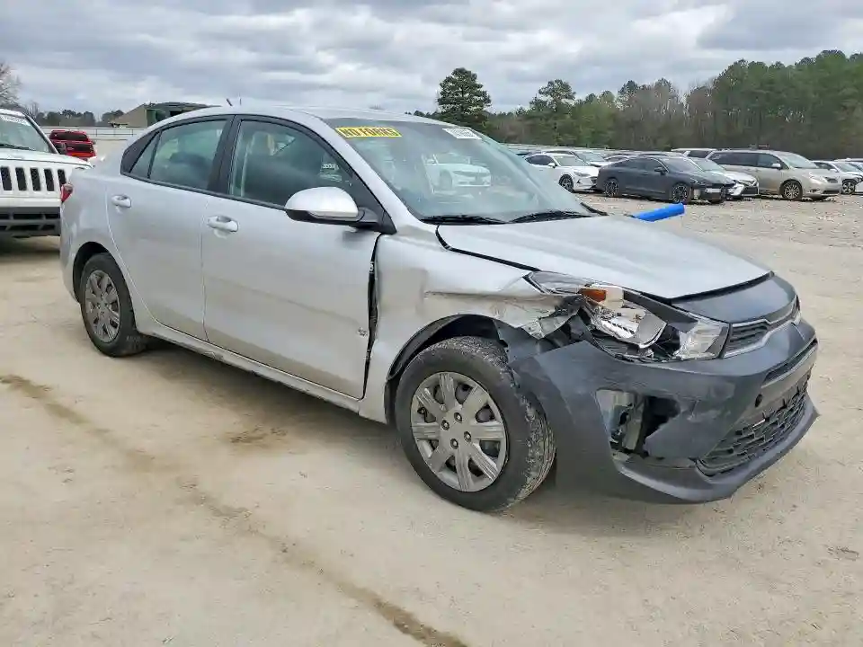3KPA24AD4PE618351 2023 KIA RIO-3