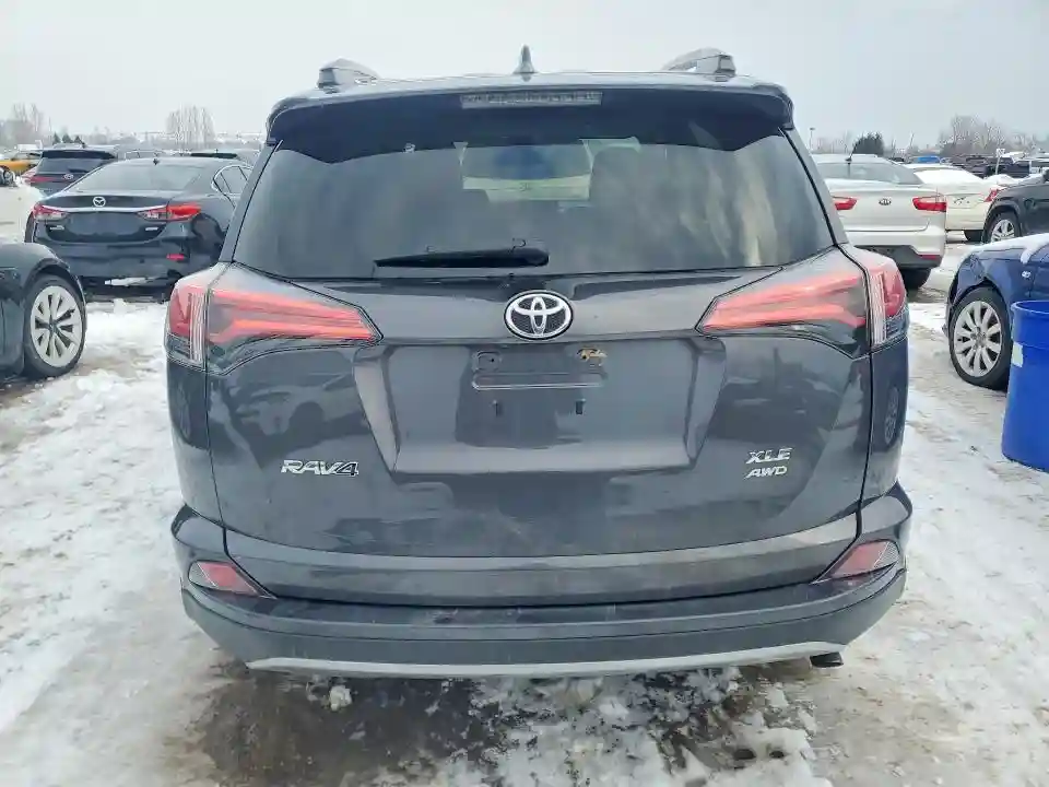 2T3RFREV9JW812070 2018 TOYOTA TRUCK/VAN RAV4-5