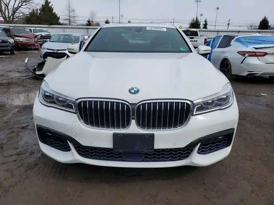 WBA7F2C52HG422139 2017 BMW 7 SERIES-4