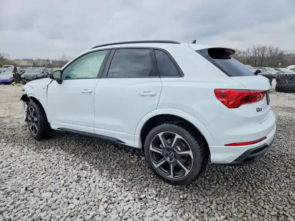 WA1EECF30S1108376 2025 AUDI Q3-1