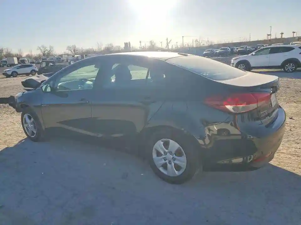 3KPFK4A76JE212255 2018 KIA FORTE-1