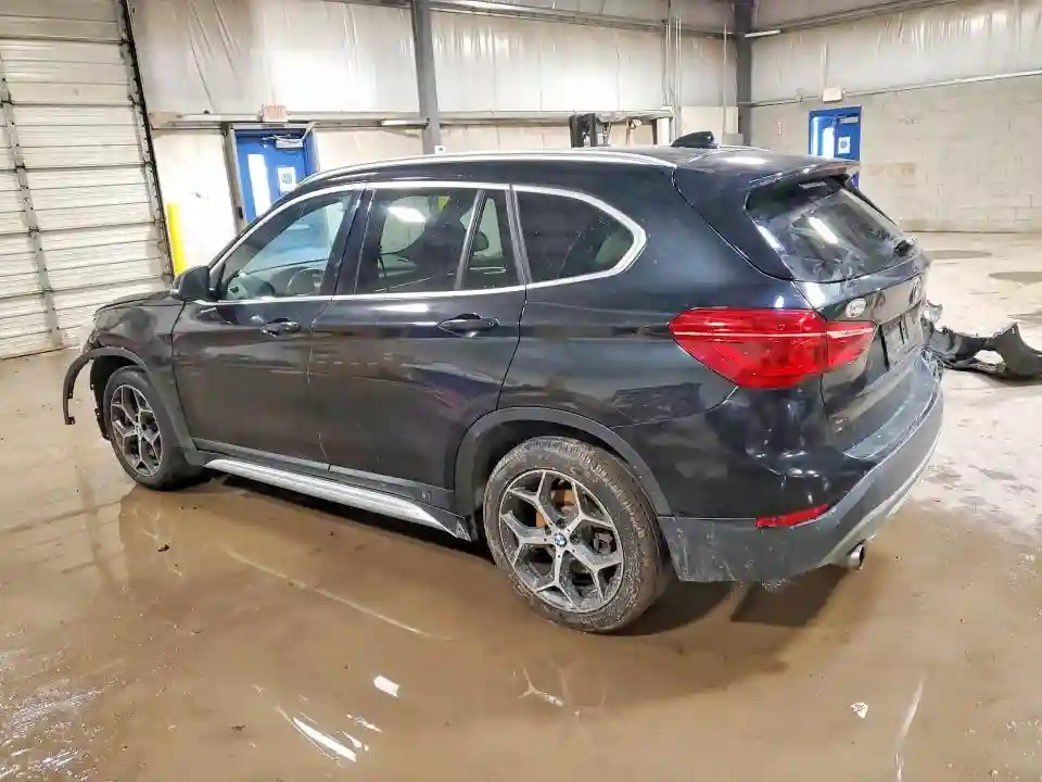 WBXHT3C33J5F89783 2018 BMW X1-1