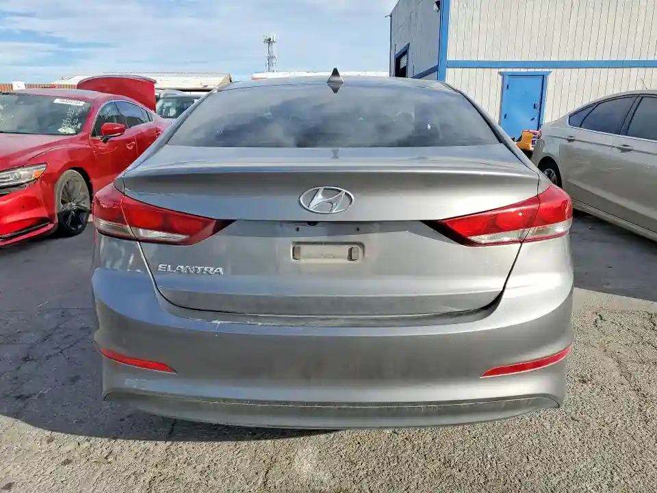 5NPD84LFXJH328600 2018 HYUNDAI ELANTRA-5