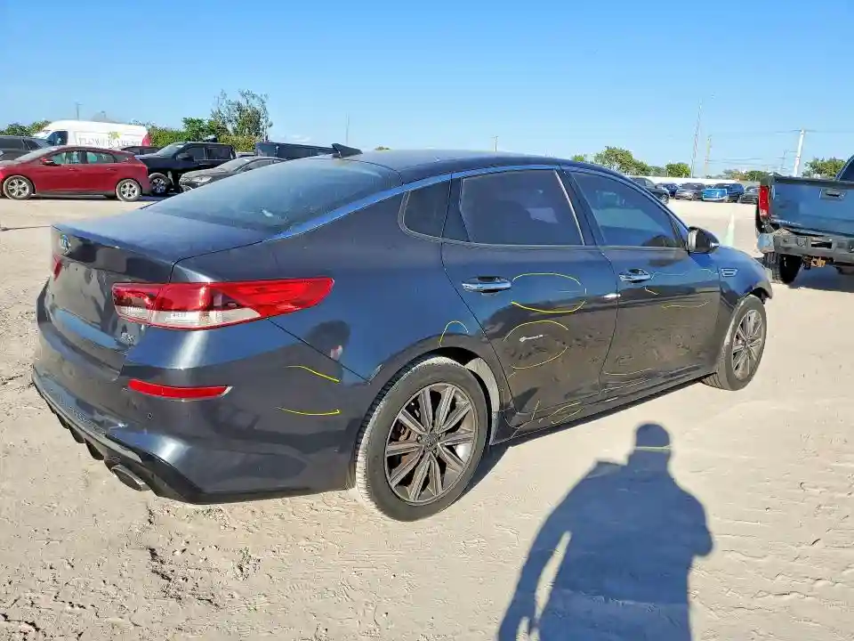 5XXGU4L14LG408602 2020 KIA OPTIMA-2