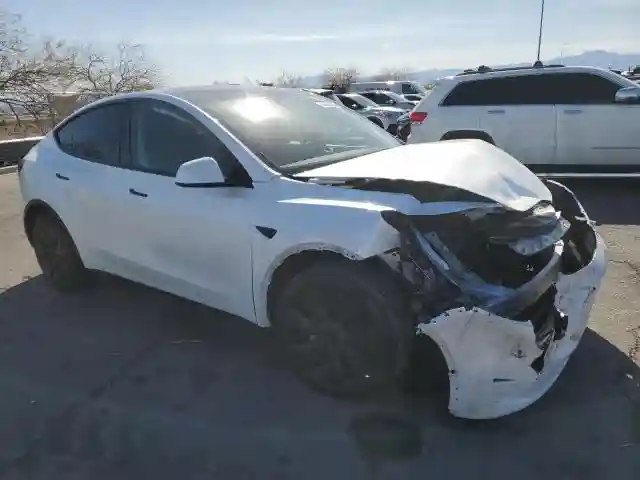 7SAYGDED2SA373756 2025 TESLA MODEL Y-3