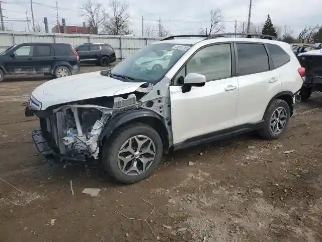 JF2SKAFC5MH436572 2021 SUBARU FORESTER-0