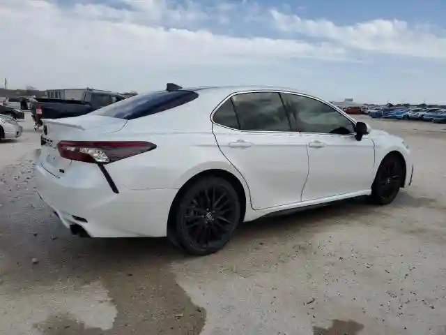 4T1K61AK2MU527979 2021 TOYOTA CAMRY-2