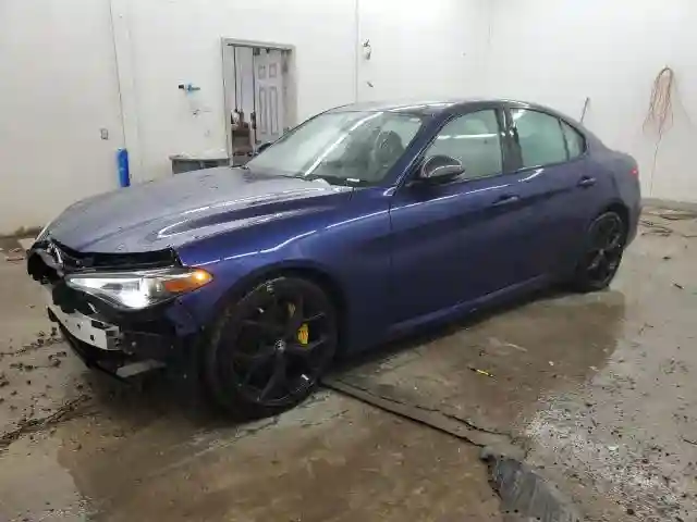 ZARFAMAN1L7637425 2020 ALFA ROMEO GIULIA-0