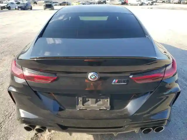 WBSGV0C08NCH18537 2022 BMW M8-5