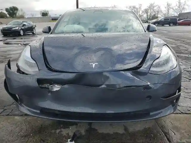 5YJ3E1EA4PF687162 2023 TESLA MODEL 3-4
