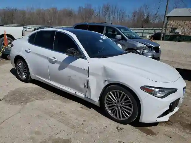 ZARFAEENXH7538335 2017 ALFA ROMEO GIULIA-3