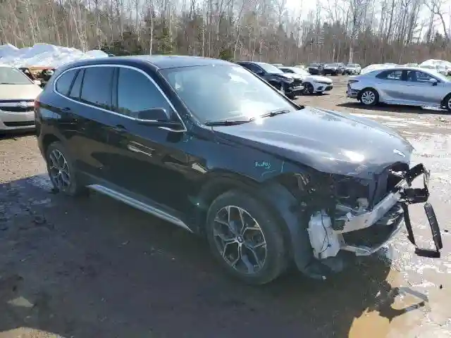 WBXJG9C03M5U08214 2021 BMW X1-3