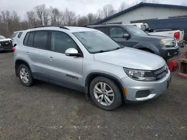 WVGBV7AXXHK000128 2017 VOLKSWAGEN TIGUAN-3