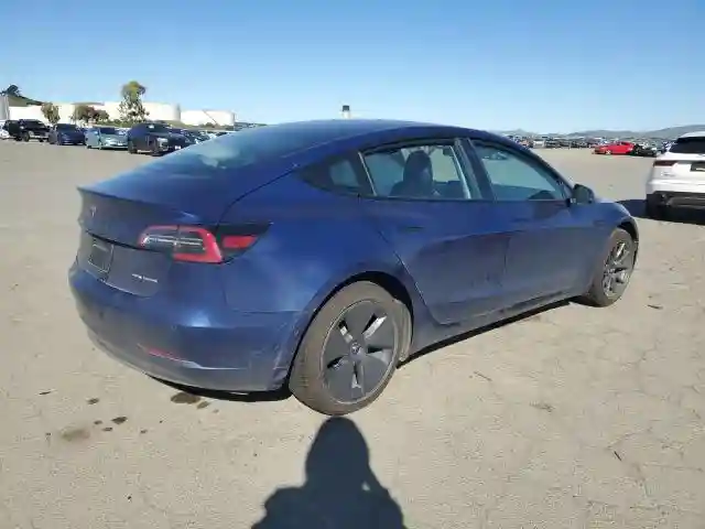 5YJ3E1EB1NF125564 2022 TESLA MODEL 3-2