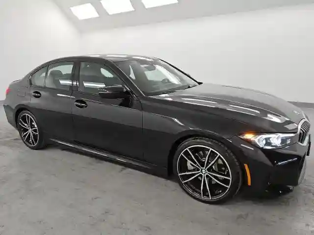 3MW69FF0XR8E64715 2024 BMW 3 SERIES-3