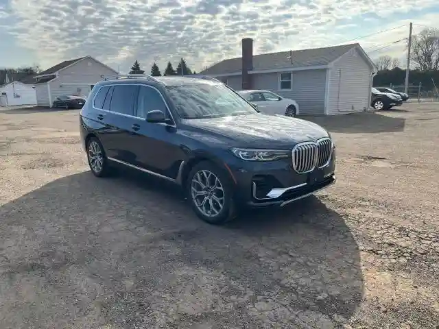 5UXCW2C02M9H36587 2021 BMW X7-3