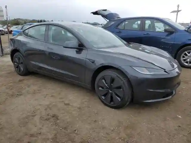 5YJ3E1EA2SF962214 2025 TESLA MODEL 3-3