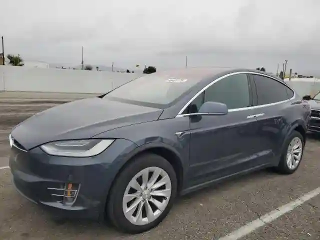 5YJXCBE25LF305575 2020 TESLA MODEL X-0