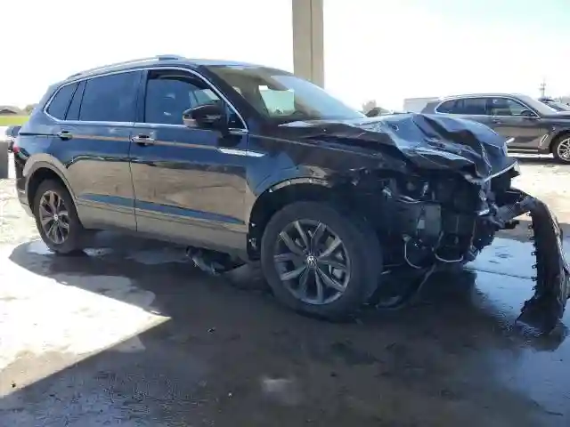 3VV3B7AXXPM088057 2023 VOLKSWAGEN TIGUAN-3