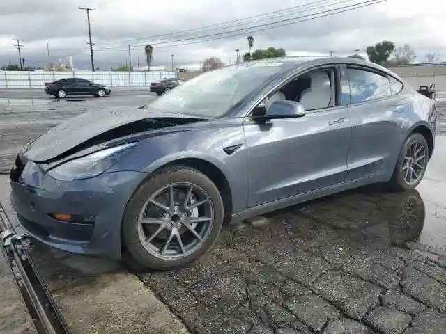 5YJ3E1EA4PF687162 2023 TESLA MODEL 3-0