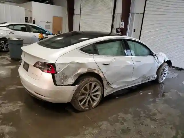 5YJ3E1EB3KF494292 2019 TESLA MODEL 3-2