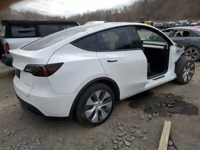 7SAYGDEE7NF437385 2022 TESLA MODEL Y-2