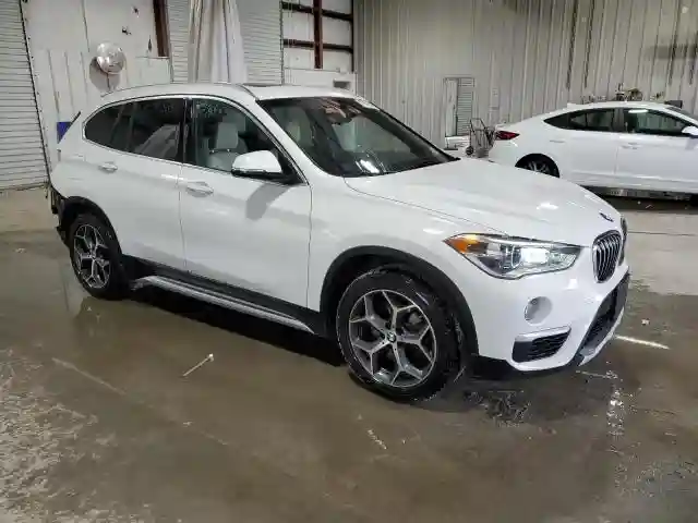 WBXHT3C31J3H33391 2018 BMW X1-3