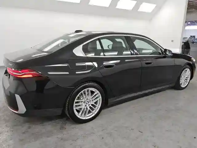 WBA53FJ09RCS45550 2024 BMW 5 SERIES-2