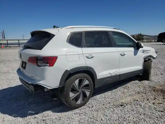 3VVVX7B22RM047874 2024 VOLKSWAGEN TAOS SE-2