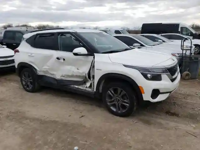 KNDEUCAAXM7170110 2021 KIA SELTOS-3