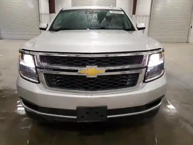 1GNSKHKCXHR210807 2017 CHEVROLET SUBURBAN-4
