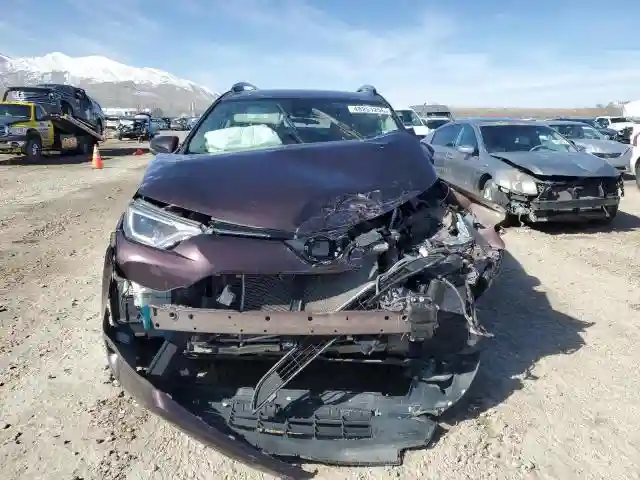 2T3RFREV3JW780944 2018 TOYOTA RAV4-4