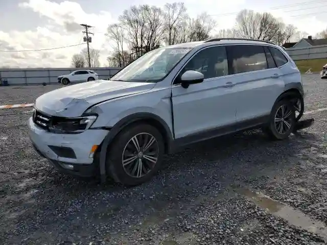 3VV3B7AXXJM024883 2018 VOLKSWAGEN TIGUAN-0
