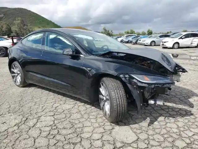 5YJ3E1EA9SF924138 2025 TESLA MODEL 3-3