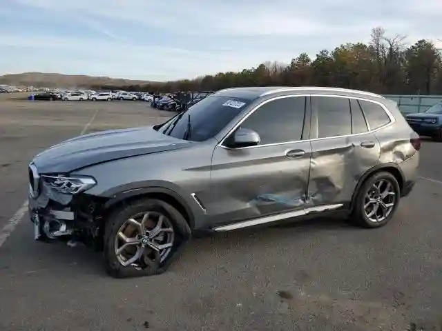 5UX53DP05R9U41219 2024 BMW X3-0