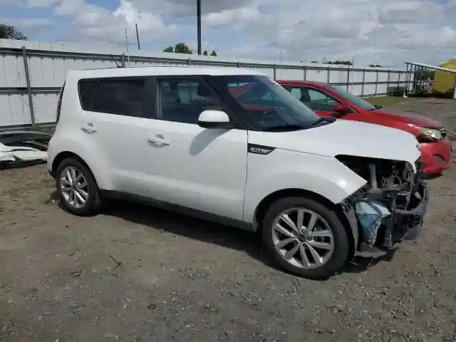 KNDJP3A55J7531960 2018 KIA SOUL-3