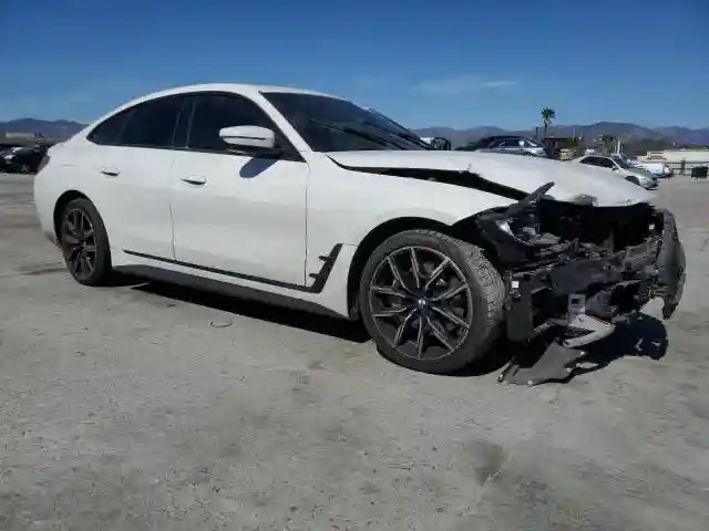 WBA63AV09NFM36850 2022 BMW 4 SERIES-3