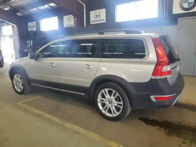 YV4612NK9G1268060 2016 VOLVO XC70-1