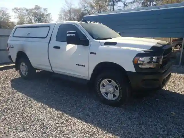 3C6MR5AJ2RG251257 2024 RAM 2500-3