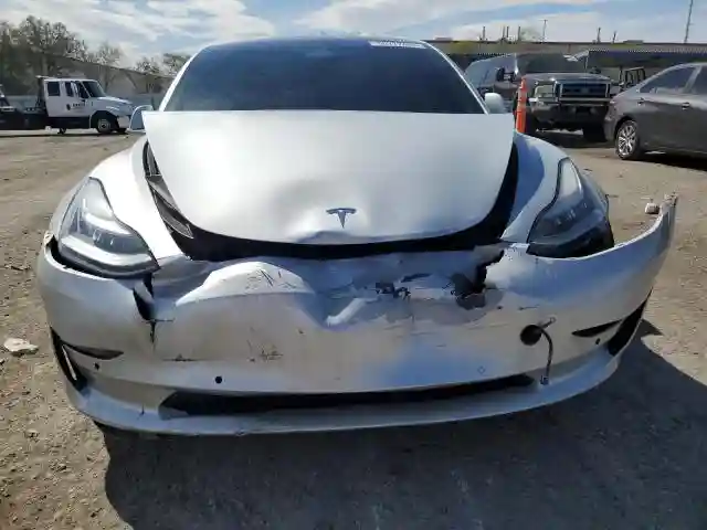 5YJ3E1EA2JF015351 2018 TESLA MODEL 3-4