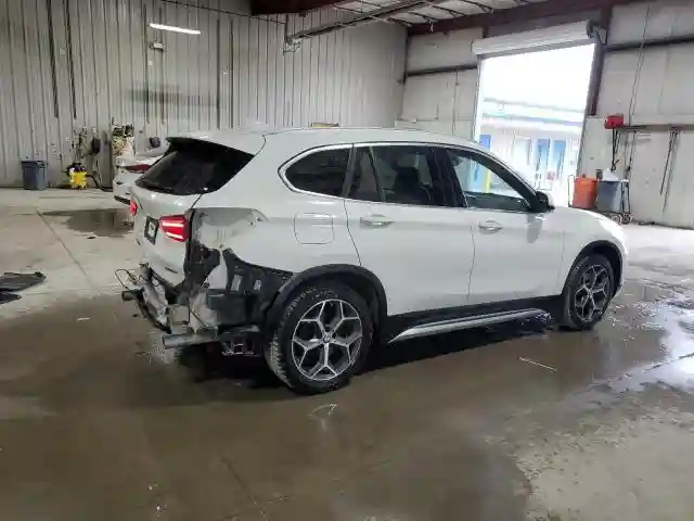 WBXHT3C31J3H33391 2018 BMW X1-2