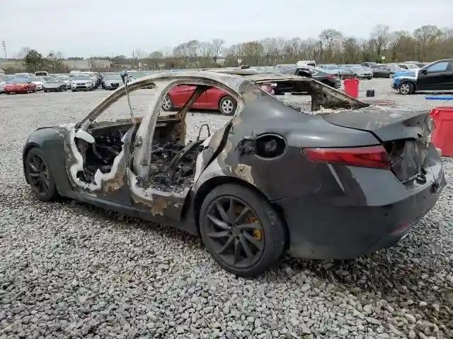 ZARFAEBN5H7535573 2017 ALFA ROMEO GIULIA-1