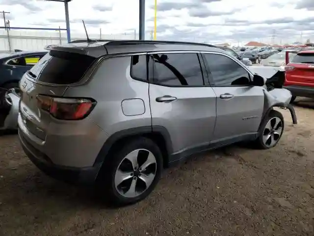 3C4NJCBB4HT617256 2017 JEEP COMPASS-2