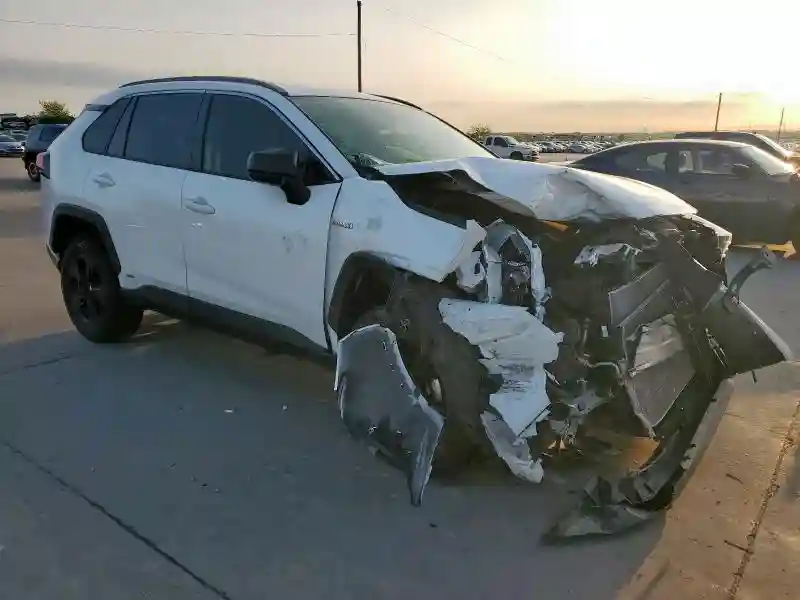JTMLWRFV5MD131118 2021 TOYOTA RAV4-3